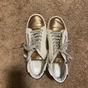 Dolce Vita Zonya high top leather sneakers new condition
